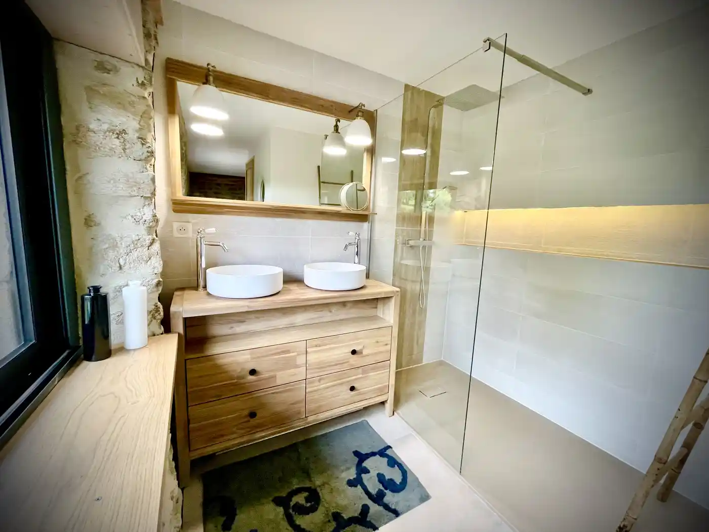 vue intéreur d'une chambre confortable